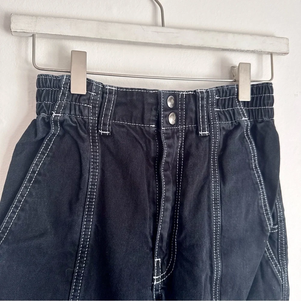 BDG High-Rise Cargo Jeans with Contrast Stitching (dark navy) - Picture 4 of 6